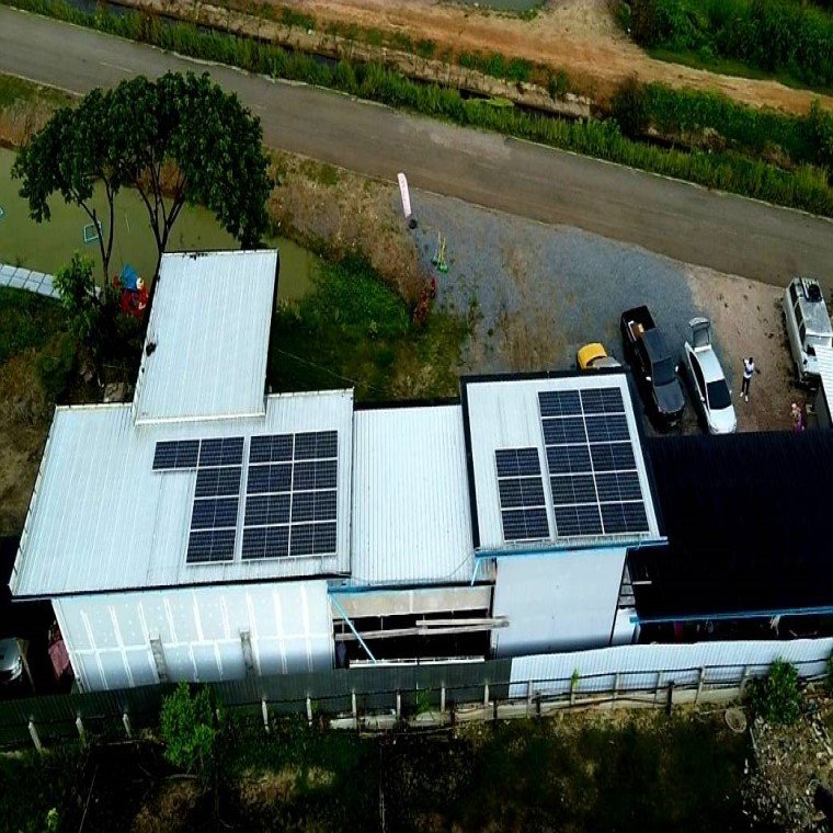 ติดตั้งระบบโซล่าร์เซลล์ 10 kW On-grid system สถานที่ บริษัท Dino-Box จ.นครปฐม ติดตั้งระบบโซล่าร์เซลล์ 10 kW On-grid system สถานที่ บริษัท Dino-Box จ.นครปฐม