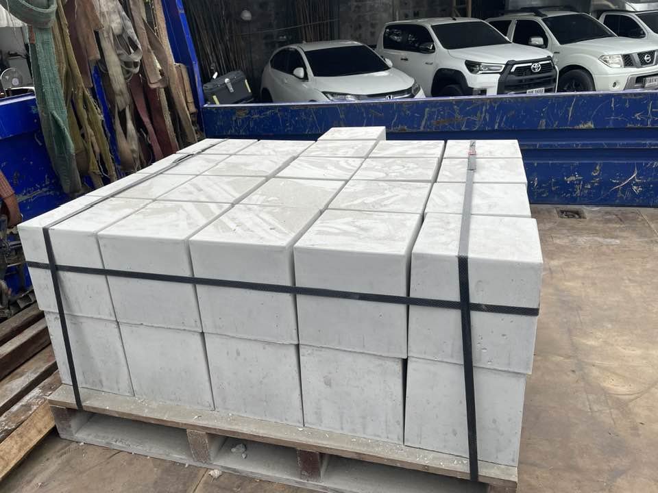 ก้อนปูนฐานโซล่าเซลล์ขนาด25x25x25