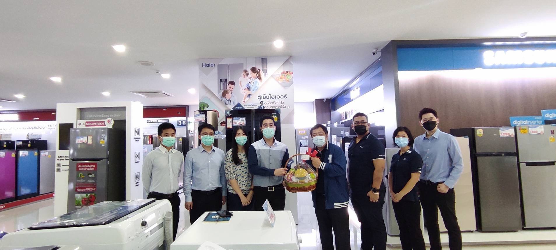 คณะผู้บริหารของ บริษัท ไฮเออร์ อีเล็คทริค เข้ามาเยี่ยมร้านสหธานี มาร์เก็ตติ้ง คณะผู้บริหารของ บริษัท ไฮเออร์ อีเล็คทริค เข้ามาเยี่ยมร้านสหธานี มาร์เก็ตติ้ง