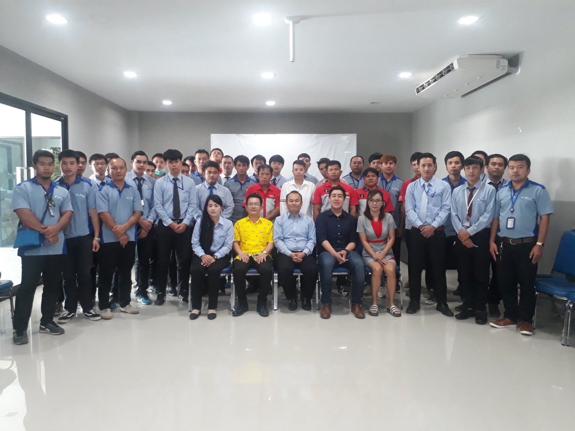 โครงการฝึกอบรมหลักสูตรยกระดับฝีมือ เพื่อพัฒนาศักยภาพบุคลากร สาขาการบริการที่ประทับใจ service mind โครงการฝึกอบรมหลักสูตรยกระดับฝีมือ เพื่อพัฒนาศักยภาพบุคลากร สาขาการบริการที่ประทับใจ service mind