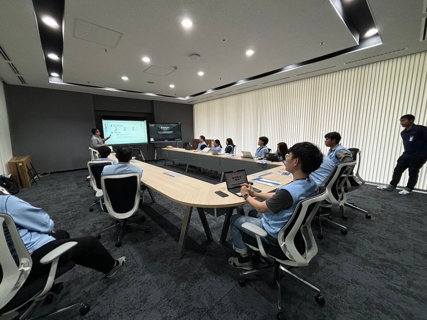 จออัจฉริยะ 75 นิ้ว High-End Products Wireless Presentation Smart Pen
