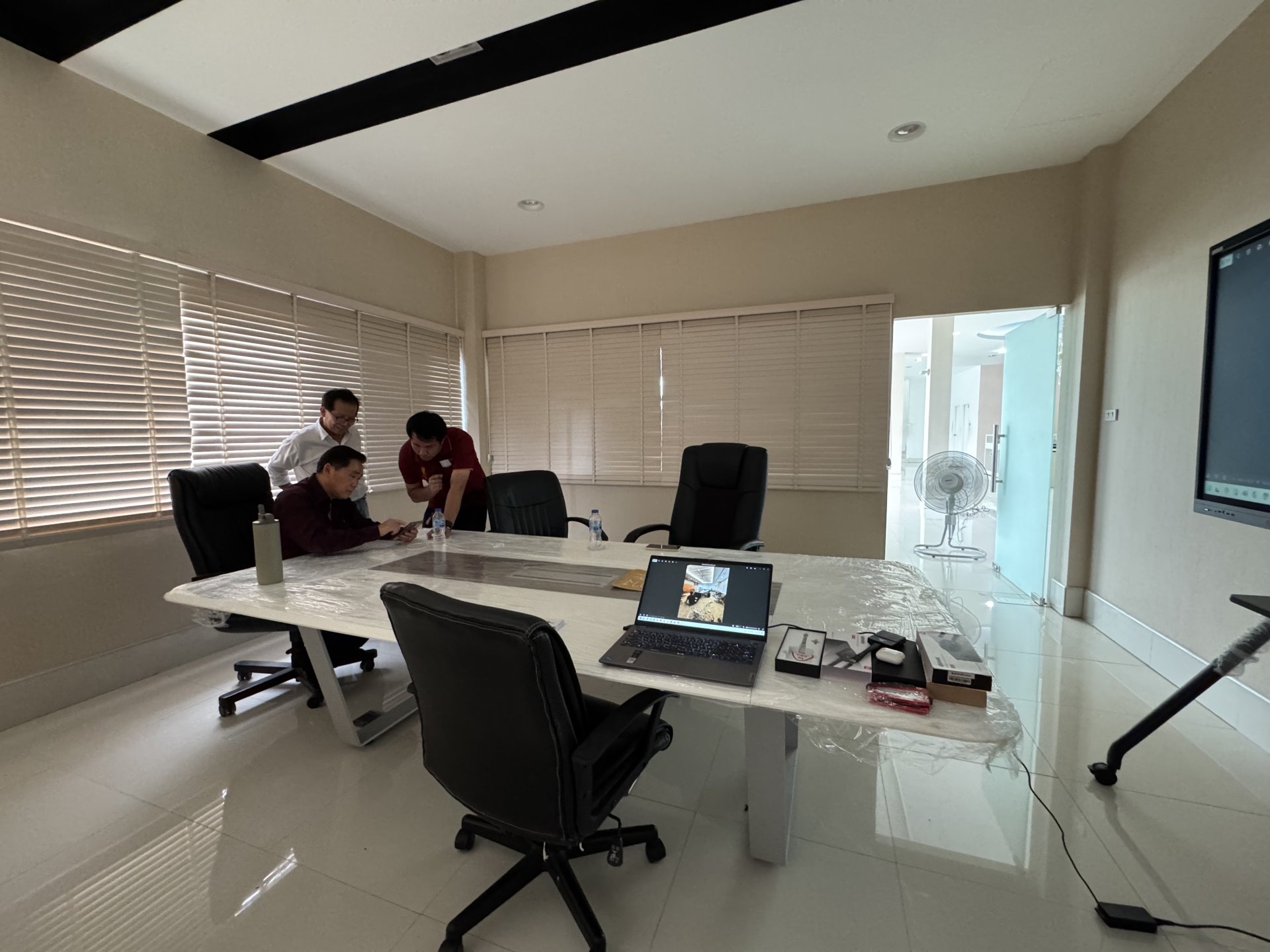 Dtrantech_IQ Touch_จอinteractive