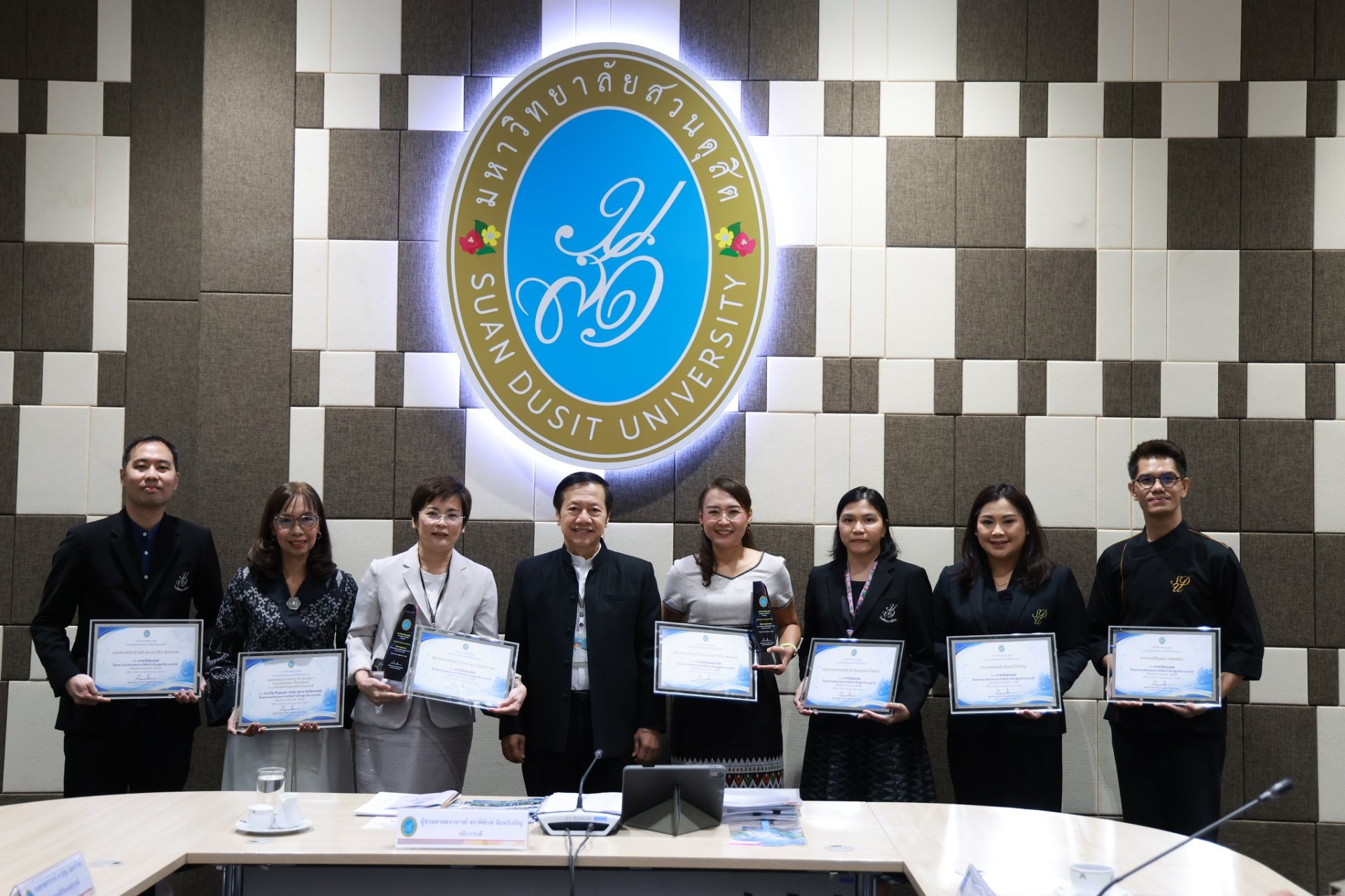 สถาบันวิจัยและพัฒนา โดยหน่วยธุรกิจนวัตกรรม ได้จัดพิธีมอบรางวัลกิจกรรม Inno2Global#3 ภายใต้ โครงการนวัตกรรมการวิจัยก้าวไกลสู่เวทีนานาชาติ ปีงบประมาณ พ.ศ. 2569