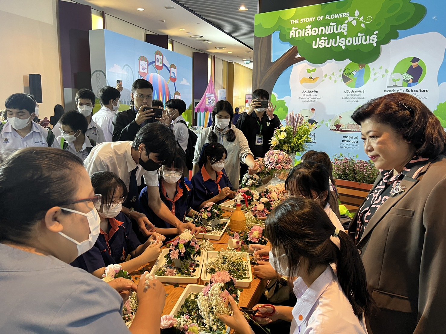 มหาวิทยาลัยสวนดุสิต และสถาบันวิจัยวิทยาศาสตร์และเทคโนโลยีแห่งประเทศไทย (วว.) ร่วมกันจัดกิจกรรมในหัวข้อ "การตกแต่งดอกไม้สวยบนโต๊ะอาหาร" มหาวิทยาลัยสวนดุสิต และสถาบันวิจัยวิทยาศาสตร์และเทคโนโลยีแห่งประเทศไทย (วว.) ร่วมกันจัดกิจกรรมในหัวข้อ "การตกแต่งดอกไม้สวยบนโต๊ะอาหาร"