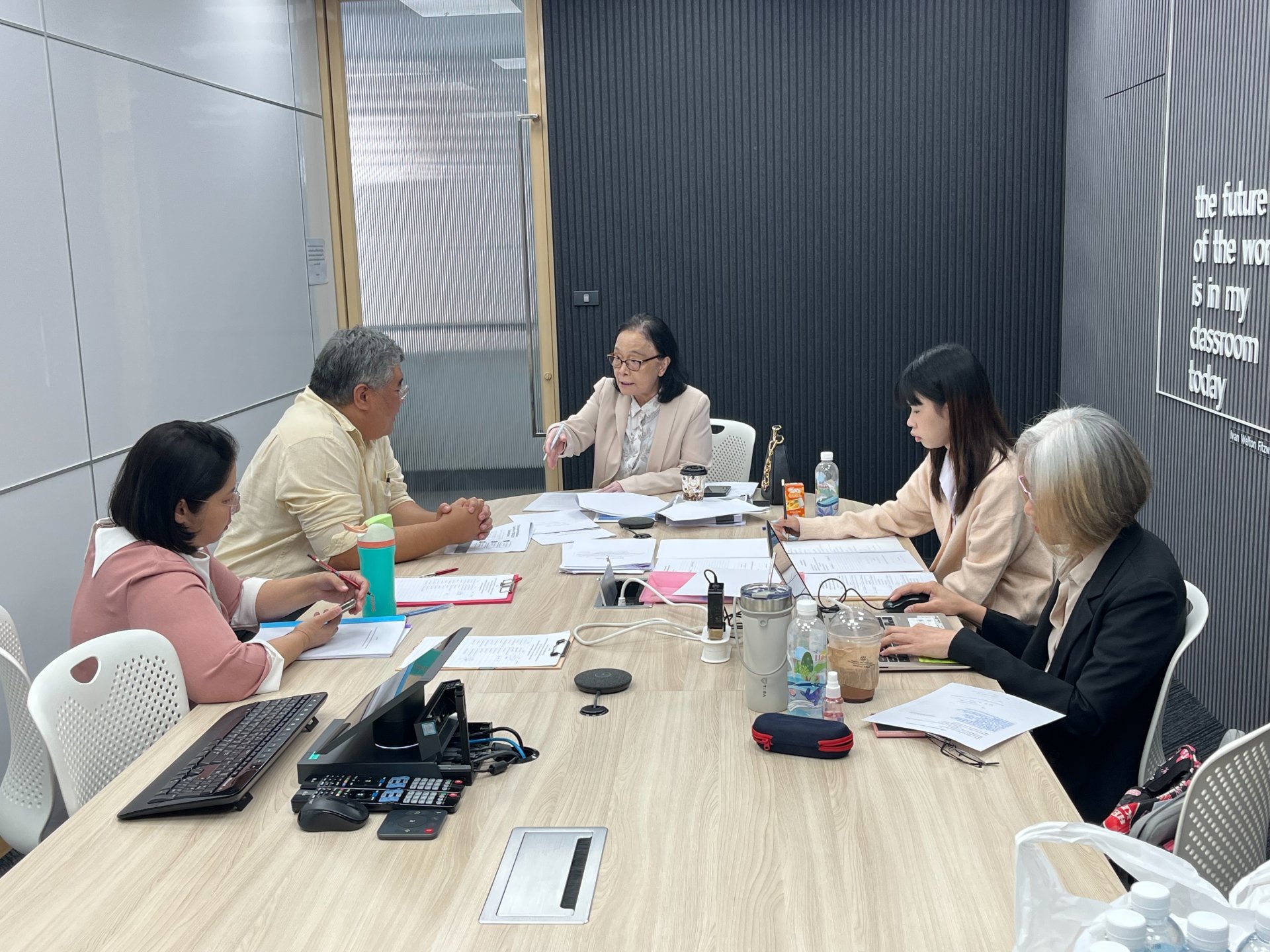 สถาบันวิจัยและพัฒนา ร่วมกับ เครือข่ายการวิจัย SDU Research Club มหาวิทยาลัยสวนดุสิต จัดกิจกรรมคลินิกวิจัยเพื่อพัฒนาข้อเสนอโครงการวิจัย: คลับการพัฒนาเชิงพื้นที่ มหาวิทยาลัยสวนดุสิต