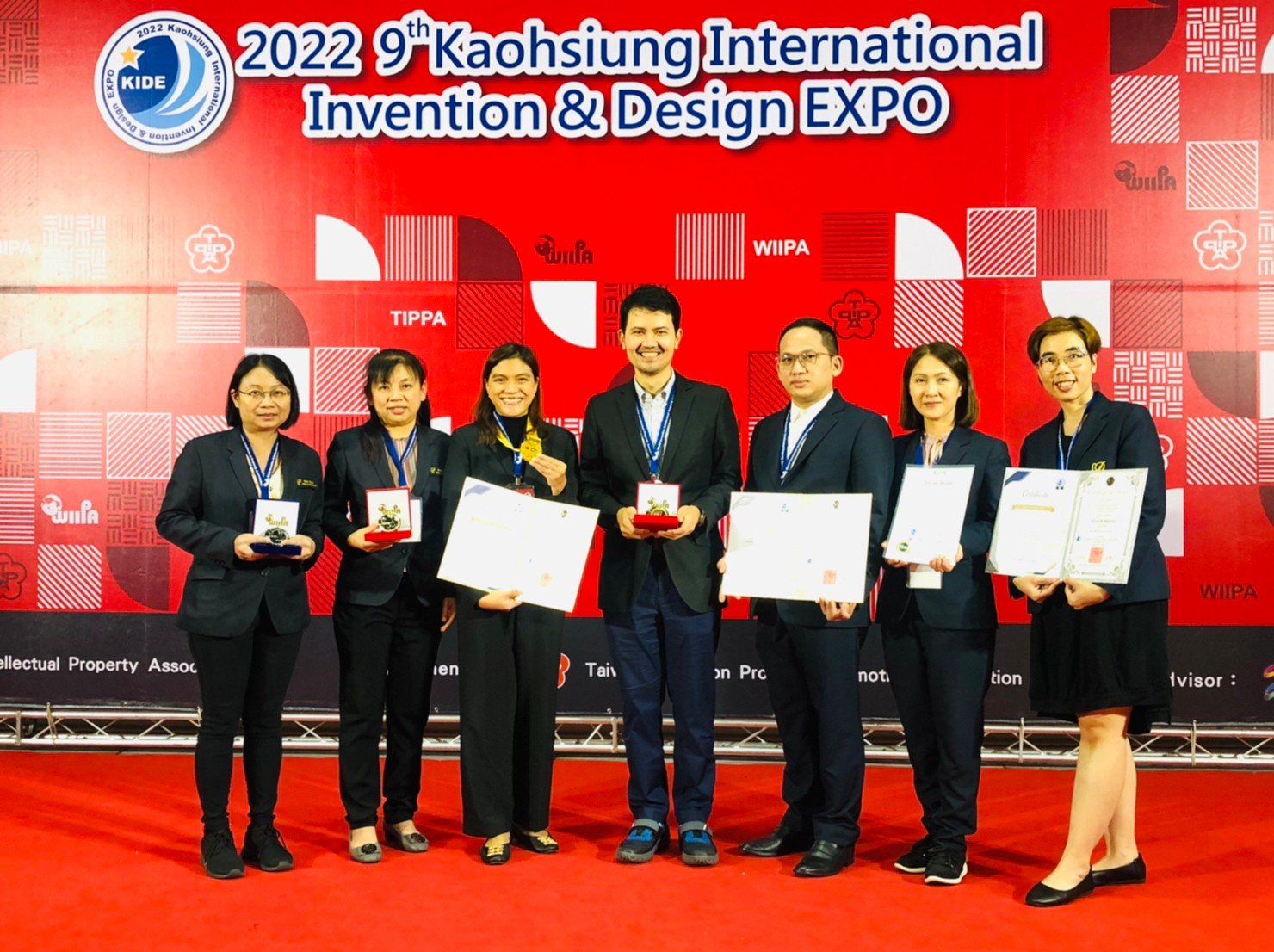 นักวิจัยมหาวิทยาลัยสวนดุสิต คว้า 4 รางวัล ในการเข้าร่วมประกวดผลงานวิจัย ณ ประเทศใต้หวัน นักวิจัยมหาวิทยาลัยสวนดุสิต คว้า 4 รางวัล ในการเข้าร่วมประกวดผลงานวิจัย ณ ประเทศใต้หวัน