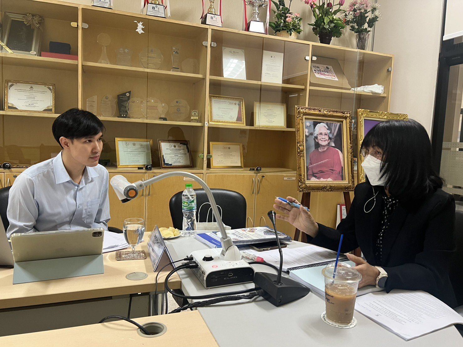 สถาบันวิจัยและพัฒนา ร่วมกับ SDU Research Club แผนการพยาบาลและสุขภาวะที่มุ่งเน้นเด็กและผู้สูงวัย จัดโครงการ: SDU Research Club: คลินิกวิจัย การพัฒนาข้อเสนอเชิงหลักการ:การพยาบาลและสุขภาวะที่มุ่งเน้นเด็กและผู้สูงวัย (ด้านพยาบาล)