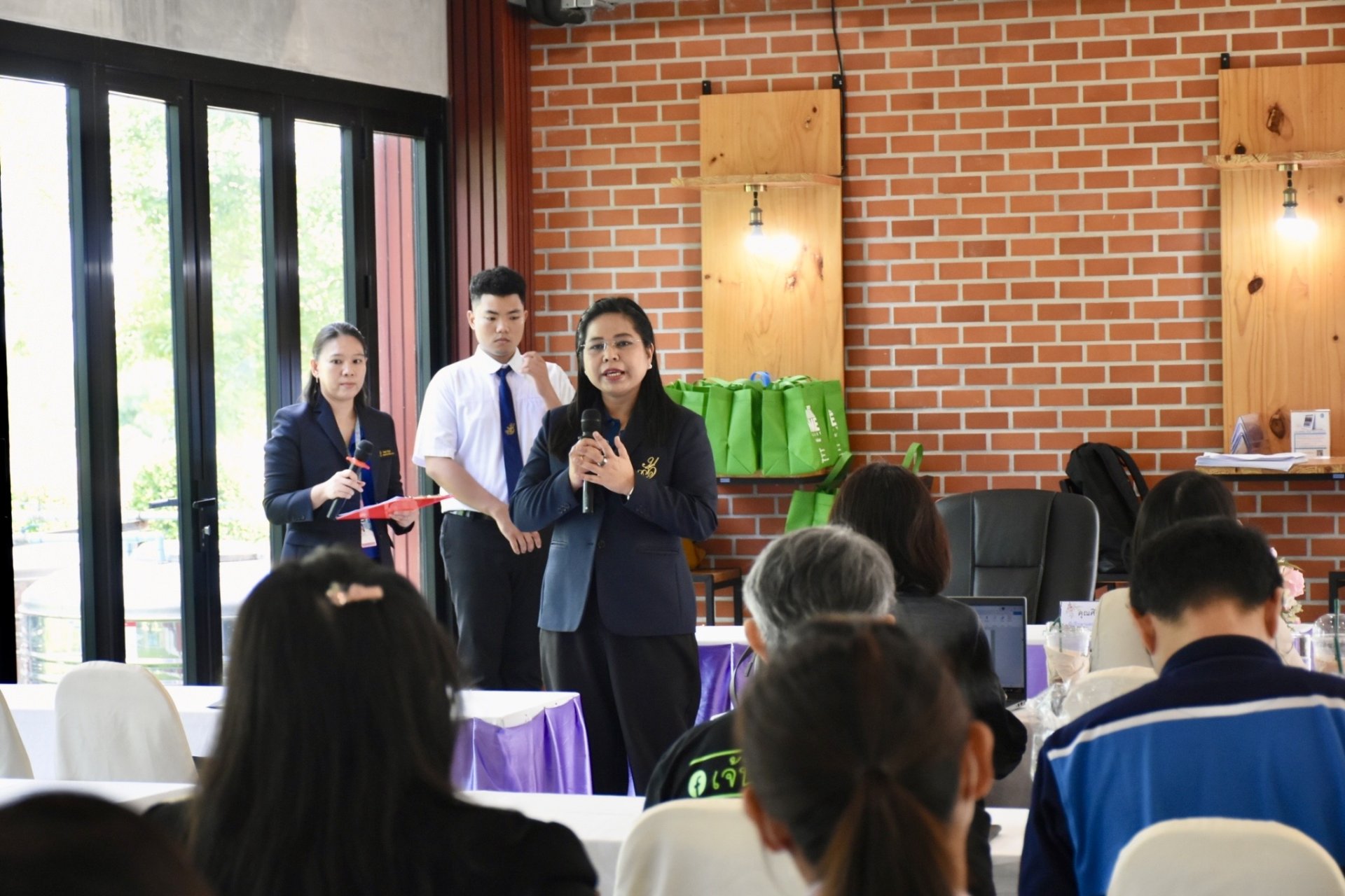 การขับเคลื่อนโครงการ การพัฒนาเมืองอาหารปลอดภัยสู่ มาตรฐานสากล จังหวัดสุพรรณบุรี" 