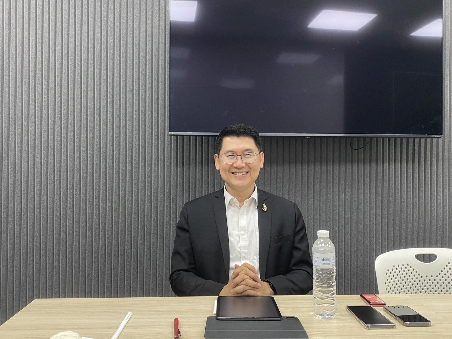 คลินิกวิจัยเพื่อพัฒนาข้อเสนอเชิงหลักการ: กฎหมายและการเมืองแบบบูรณาการศาสตร์