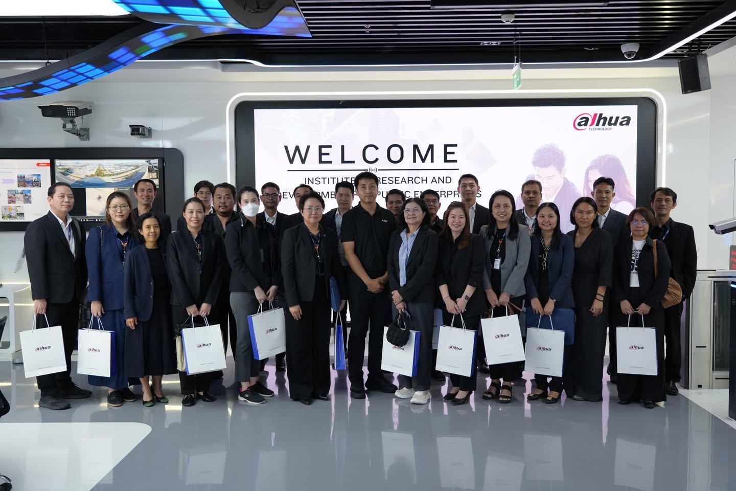 หลักสูตร Digital Transformation Program (DTP) รุ่นที่ 3 เข้าเยี่ยมชมและดูงาน ณ Dahua Technology (Thailand)