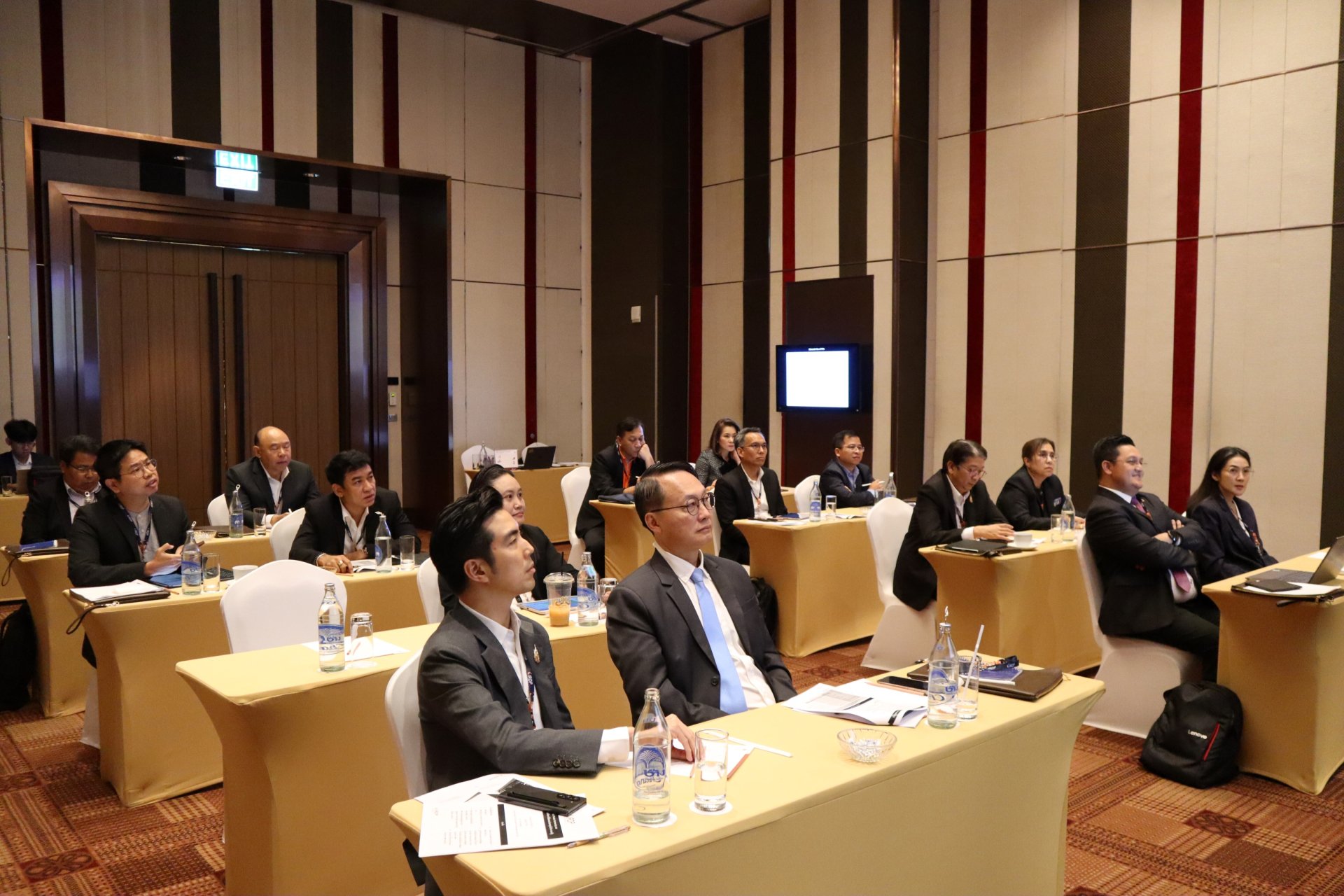 พิธีเปิดโครงการฝึกอบรม หลักสูตร การให้เอกชนร่วมลงทุนในกิจการของรัฐ รุ่นที่ 19 พิธีเปิดโครงการฝึกอบรม หลักสูตร การให้เอกชนร่วมลงทุนในกิจการของรัฐ รุ่นที่ 19