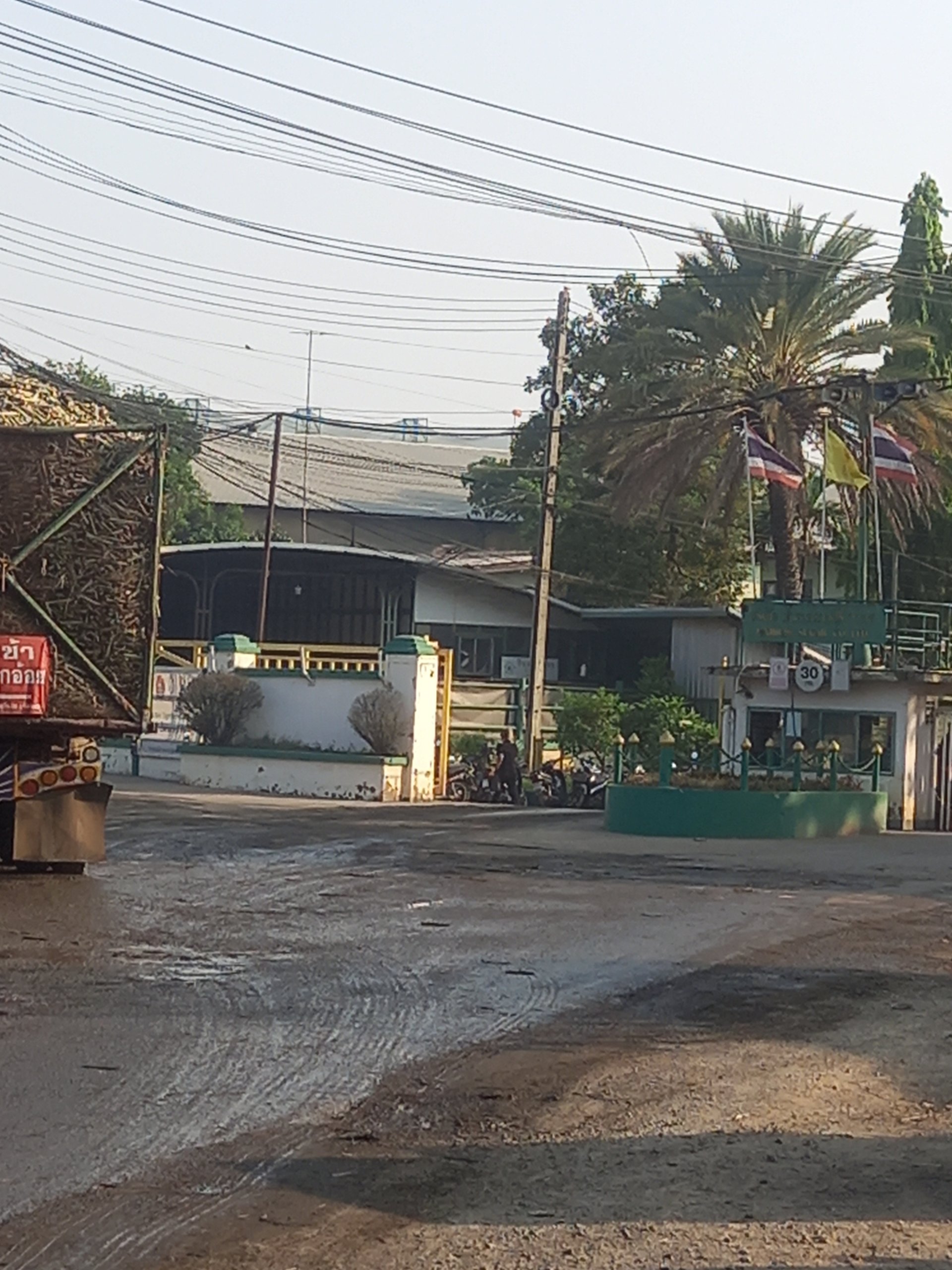 งานติดตั้งพื้นยกระดับ RaisedFloor HPL โรงงานน้ำตาล ราชบุรี ห้อง Control DCS Room 