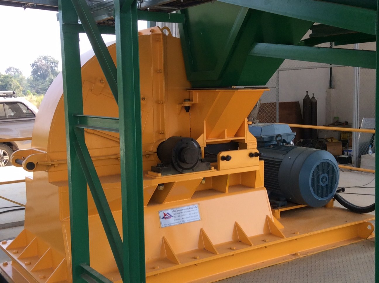 Chipper Machine
