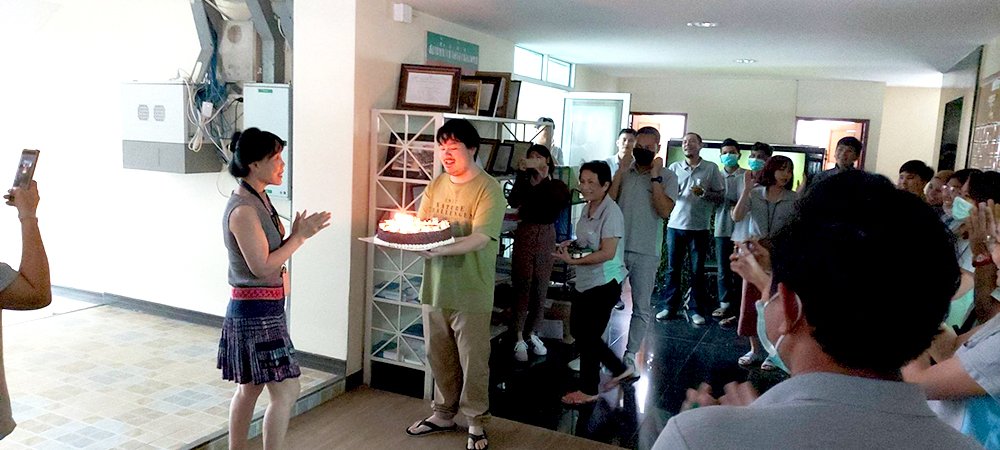 วันคล้ายวันเกิดของ ทพญ. ณฐชญา รัชตสุภัค กรรมการผู้จัดการ บริษัท พรอมมิเน้นท์ จำกัด วันคล้ายวันเกิดของ ทพญ. ณฐชญา รัชตสุภัค กรรมการผู้จัดการ บริษัท พรอมมิเน้นท์ จำกัด