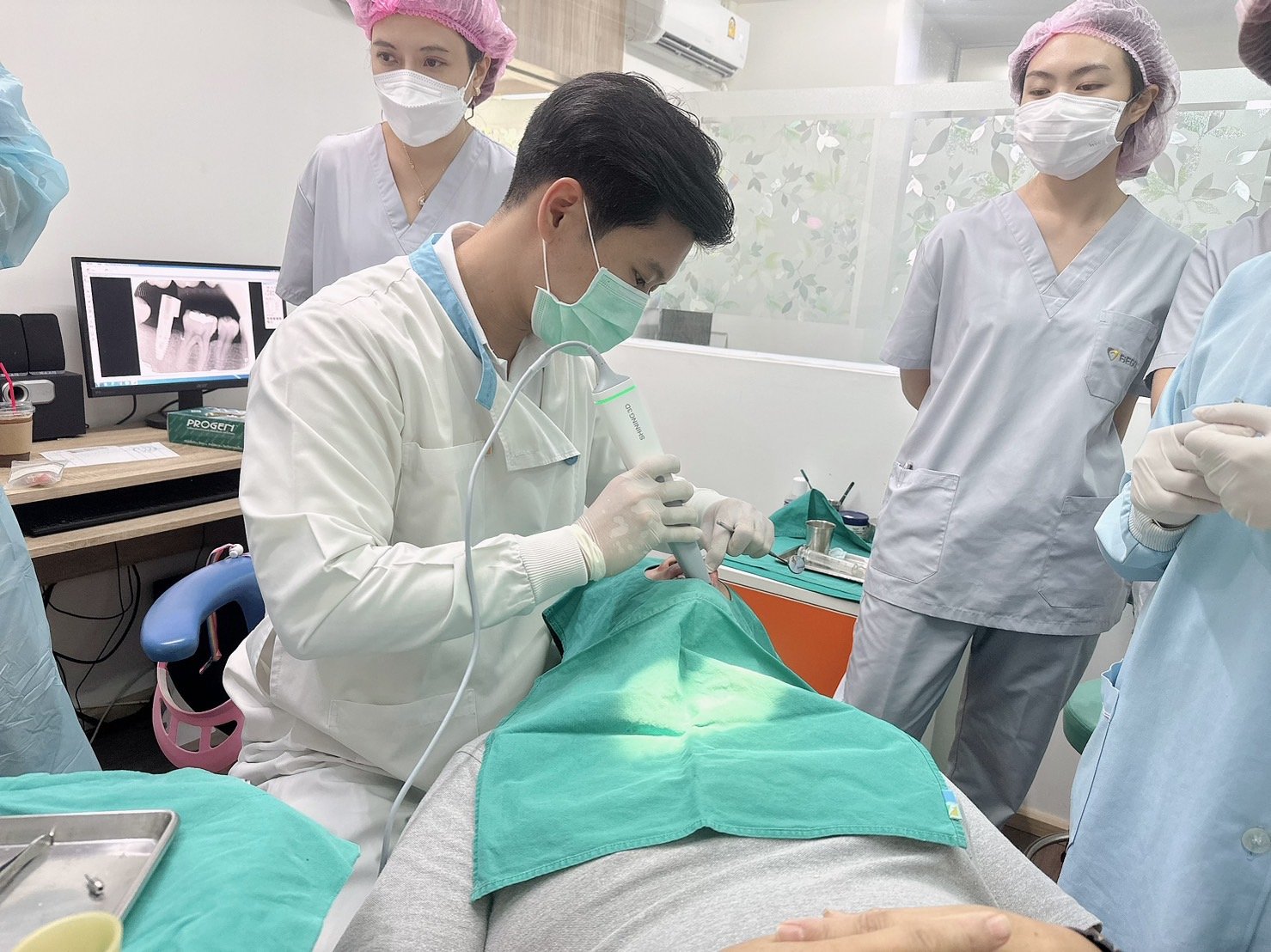 ภาพบรรยากาศสำหรับคอร์ส Up Skill Dental Imp วันที่ 20 - 21 พฤศจิกายน 2565 ภาพบรรยากาศสำหรับคอร์ส Up Skill Dental Imp วันที่ 20 - 21 พฤศจิกายน 2565