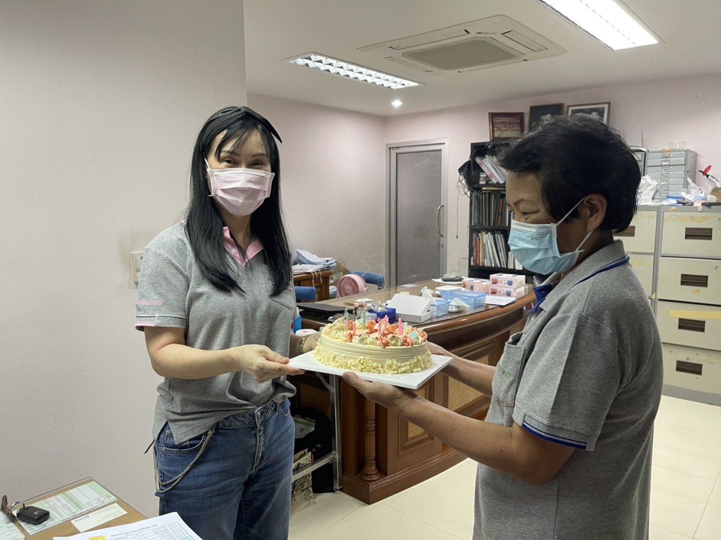 วันคล้ายวันเกิดของ ทพญ. ณฐชญา รัชตสุภัค กรรมการผู้จัดการ บริษัท พรอมมิเน้นท์ จำกัด วันคล้ายวันเกิดของ ทพญ. ณฐชญา รัชตสุภัค กรรมการผู้จัดการ บริษัท พรอมมิเน้นท์ จำกัด