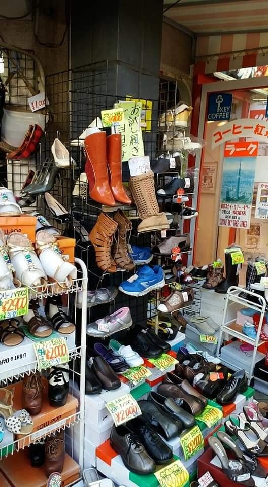 สินค้าจากญี่ปุ่น JAPAN หิ้ว มีให้เลือกมากมาย  กระเป๋า เสื้อผ้า รองเท้า ของใช้ เครื่องสำอางค์ 日本製品の輸入