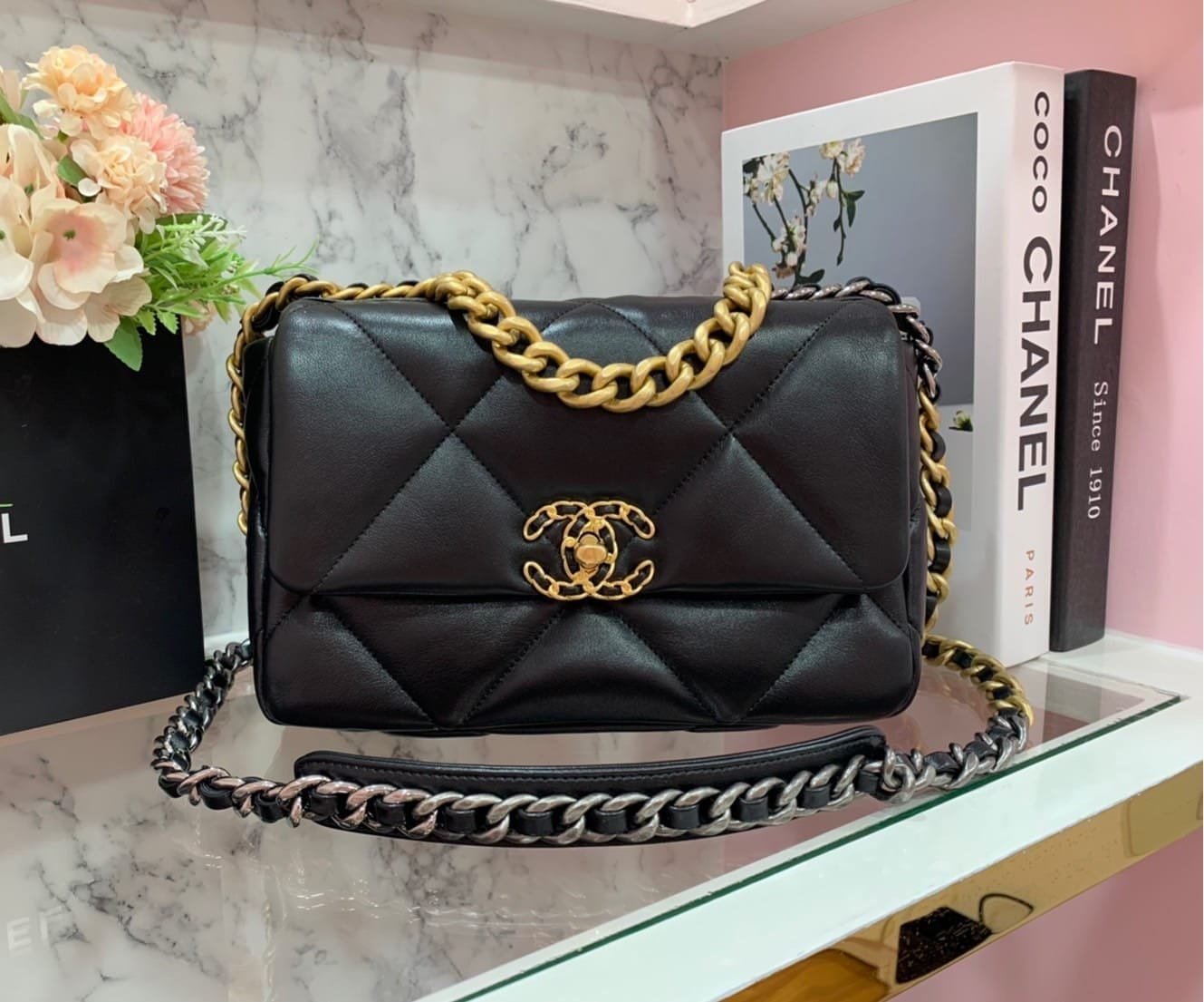 New Chanel 19 size 26 GHW microchip lovebrandbkk