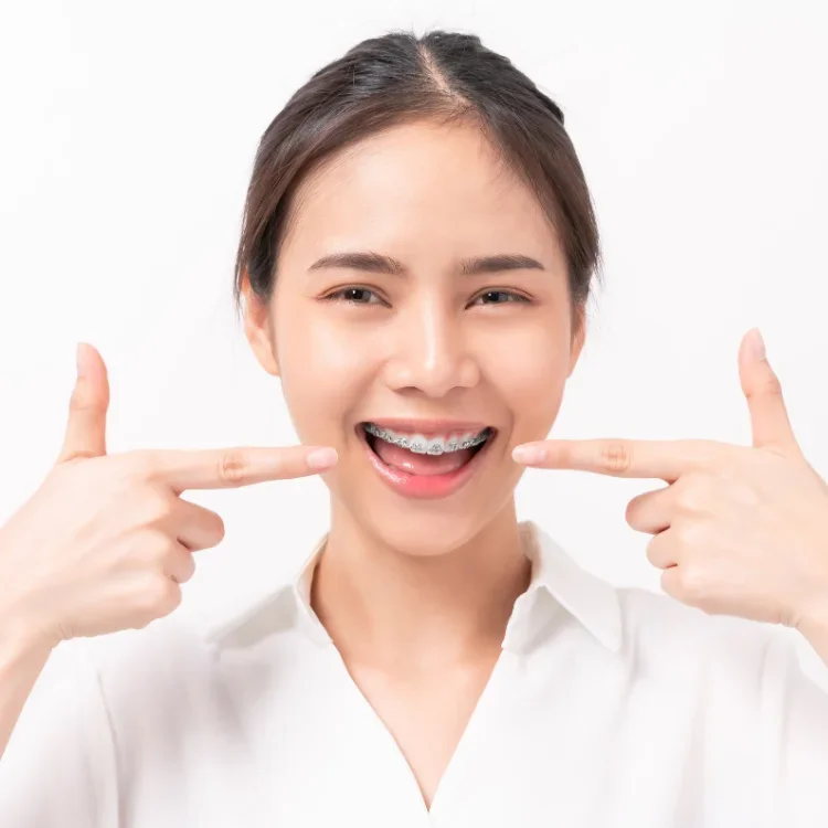 ยิ้มมั่นใจ
