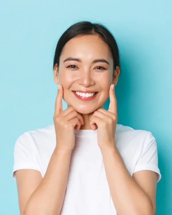 ฟอกสีฟันขาว ยิ้มมั่นใจ