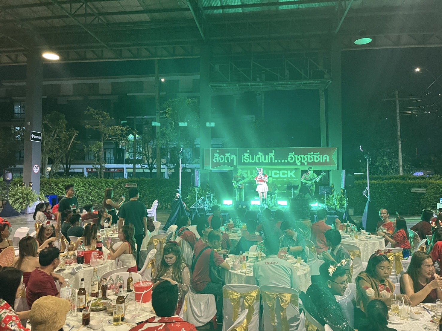 งานเลี้ยงภายใน บ. อีซูซูกิ่งแก้ว วันที่ 25 ธค 67 เครื่องเสียง ไฟ เวที by vsoundqlighting งานเลี้ยงภายใน บ. อีซูซูกิ่งแก้ว วันที่ 25 ธค 67 เครื่องเสียง ไฟ เวที by vsoundqlighting
