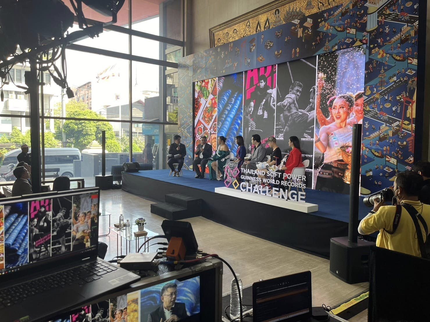 บริการให้เช่าเครื่องเสียง ไฟ เวที วันที่ 16 มค 67 ททท.เพชรบุรีตัดใหม่ งาน Thailand Soft Power Guinness World Records By VsoundQlighting บริการให้เช่าเครื่องเสียง ไฟ เวที วันที่ 16 มค 67 ททท.เพชรบุรีตัดใหม่ งาน Thailand Soft Power Guinness World Records By VsoundQlighting