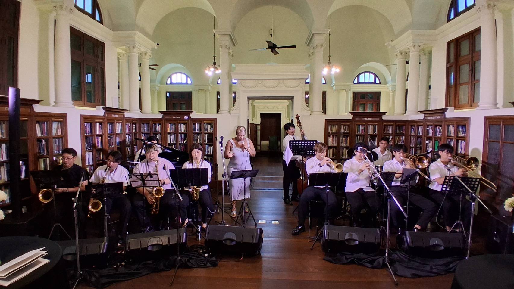 ให้เช่าเครื่องเสียง ระบบไฟ และวงดนตรี | งาน Neilson Hays Library สุรวงศ์ | VSound & Lighting