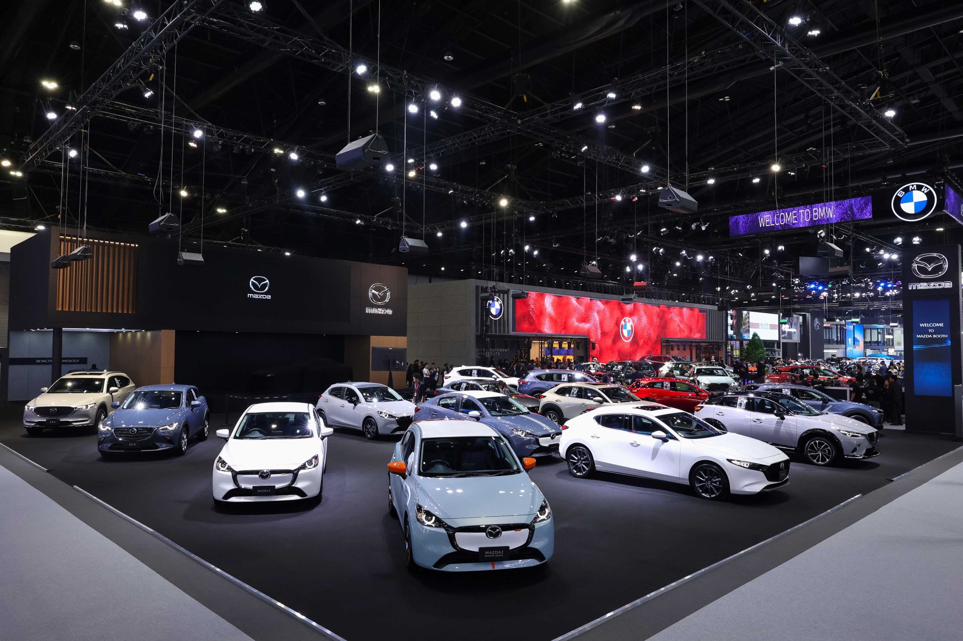 https://image.makewebeasy.net/makeweb/m_1920x0/PcJb6GejI/DefaultData/Mazda_Booth_01.jpg?v=202311151122