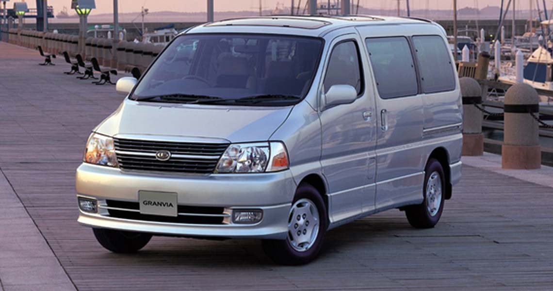 เปลี่ยนแบตเตอรี่ Toyota Granvia แบตหมด ราคาถูก ติดตั้ง ฟรี!