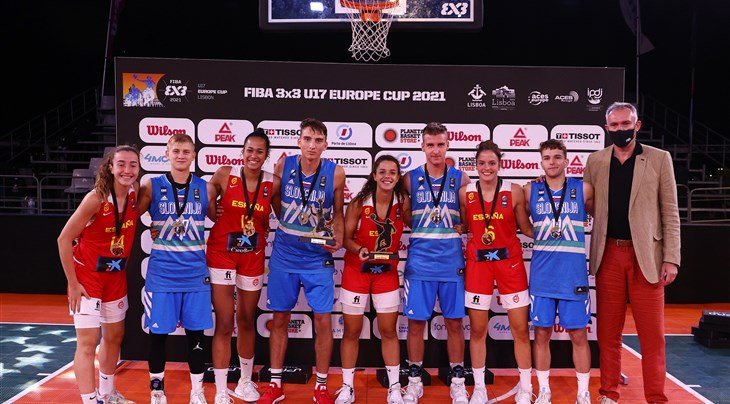 ชายและหญิงของสโลวีเนียชนะการแข่งขัน FIBA ​​3X3 U17 EUROPE CUP 2021