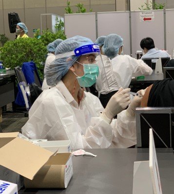 本院泰籍医务人员接种新冠疫苗 构筑免疫屏障 传递“疫苗自信” 本院泰籍医务人员接种新冠疫苗 构筑免疫屏障 传递“疫苗自信”