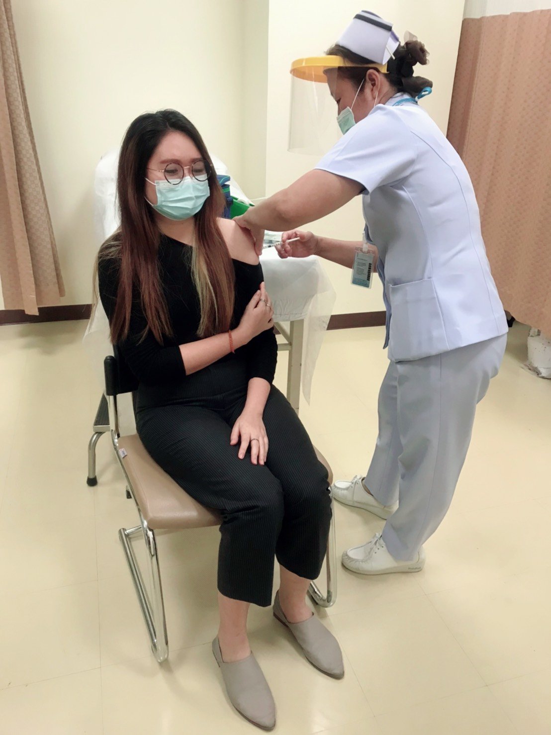 华侨中医院医护人员接种新冠疫苗