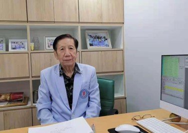“小针刀”最早发明和实践者--华侨中医院骨伤推拿科中医师 李宗民 “小针刀”最早发明和实践者--华侨中医院骨伤推拿科中医师 李宗民