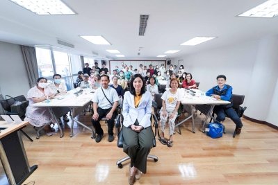 泰国华侨中医院养颜护肤科举办中医保养皮肤健康分享会活动 泰国华侨中医院养颜护肤科举办中医保养皮肤健康分享会活动