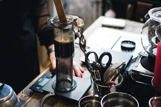 ชงกาแฟด้วย AEROPRESS  ชงกาแฟด้วย AEROPRESS
