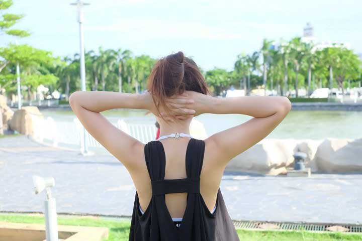 9 ท่าง่ายๆ แก้ออฟฟิศซินโดรม 9 ท่าง่ายๆ แก้ออฟฟิศซินโดรม