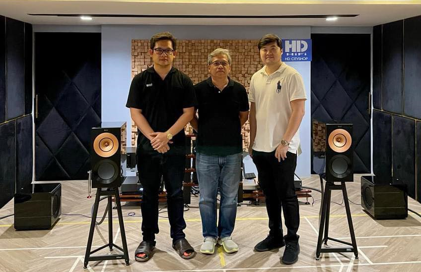 เผยเคล็ดลับในการใช้ซับวูฟเฟอร์ที่ทำให้ระบบ 2 แชนเนลของคุณเสียงดีขึ้นไปอีกขั้นกับ KEF KC92 เผยเคล็ดลับในการใช้ซับวูฟเฟอร์ที่ทำให้ระบบ 2 แชนเนลของคุณเสียงดีขึ้นไปอีกขั้นกับ KEF KC92