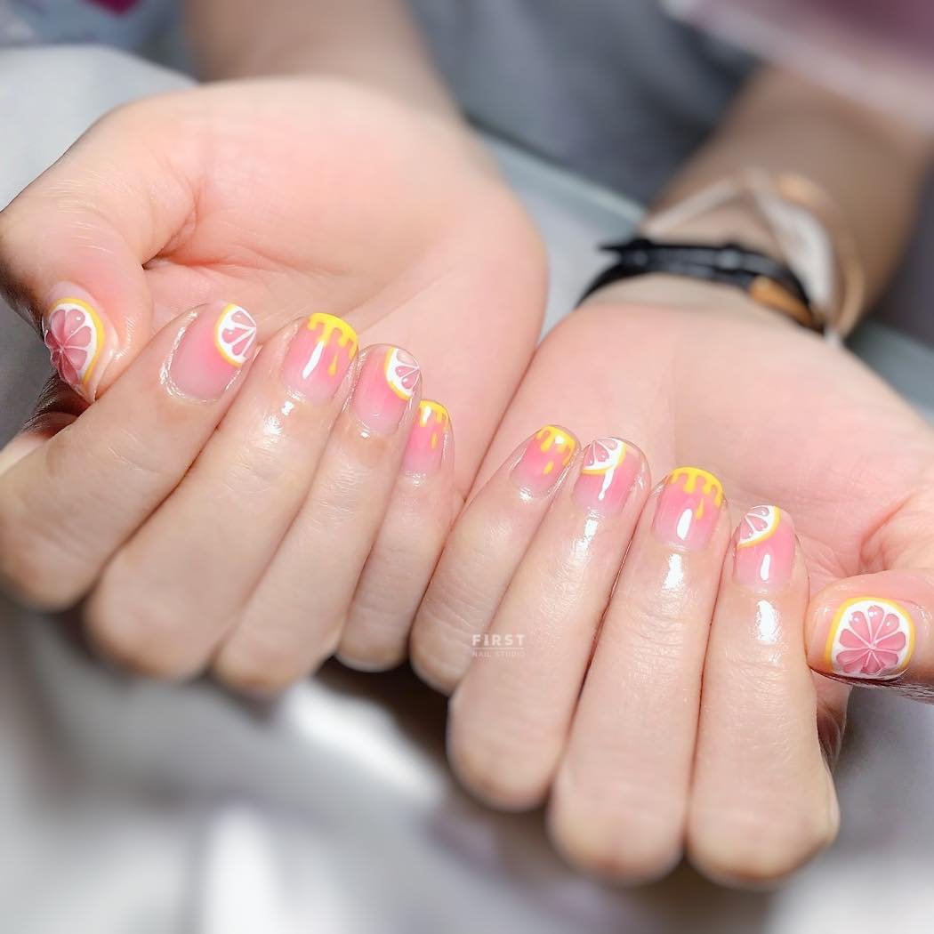 ร้านทำเล็บ First Nail Studio