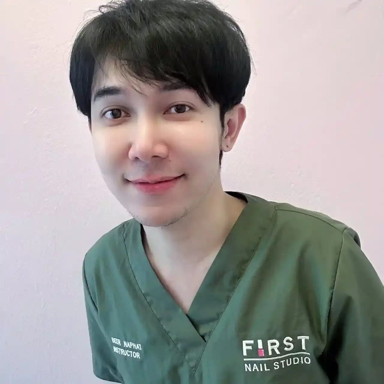 ครูเบียร์ สอนทำเล็บ