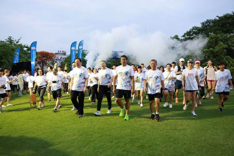 “One HomePro Fun Walk” นับก้าววิ่งแปลงเป็นเงินบริจาคผ่านโครงการ “ก้าวเพื่อผู้สูงวัยในภาวะพึ่งพิง โรงพยาบาลศิริราช