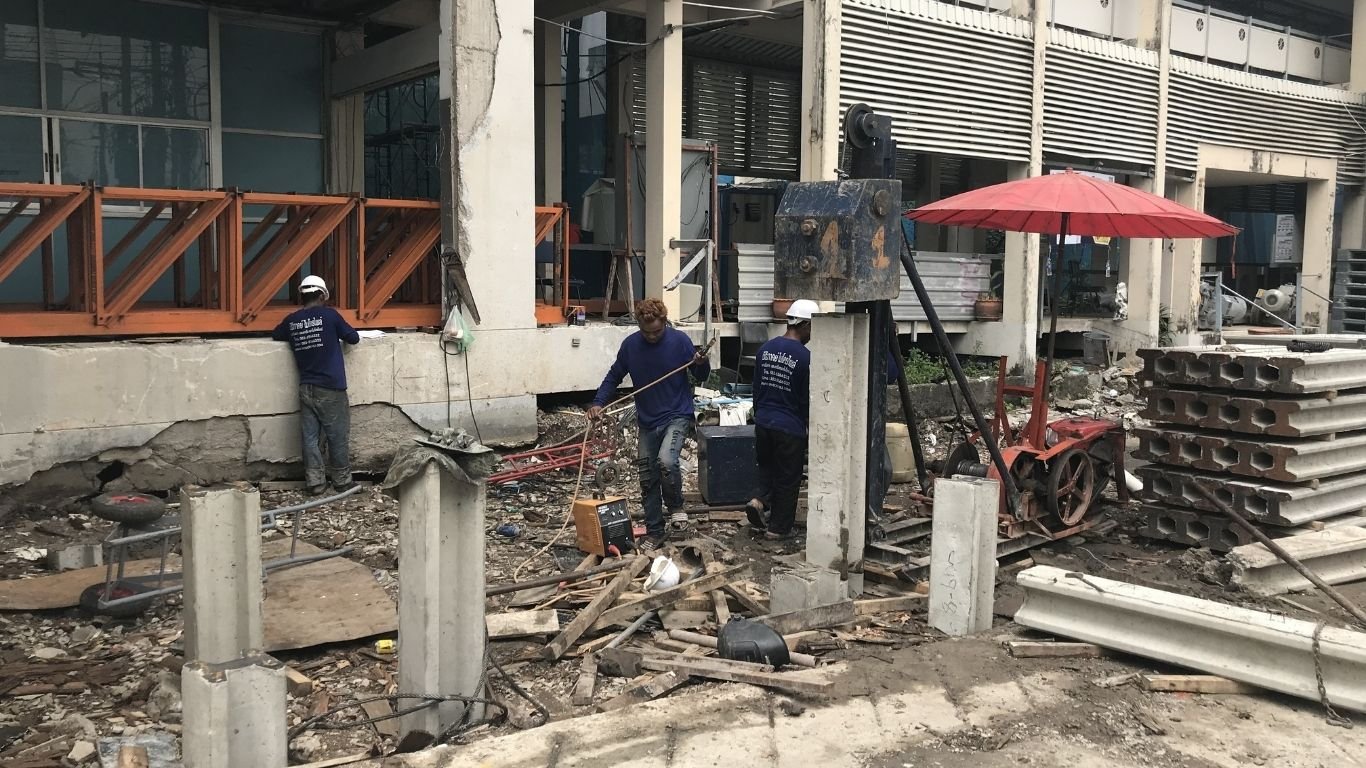 ลงเสาเข็ม