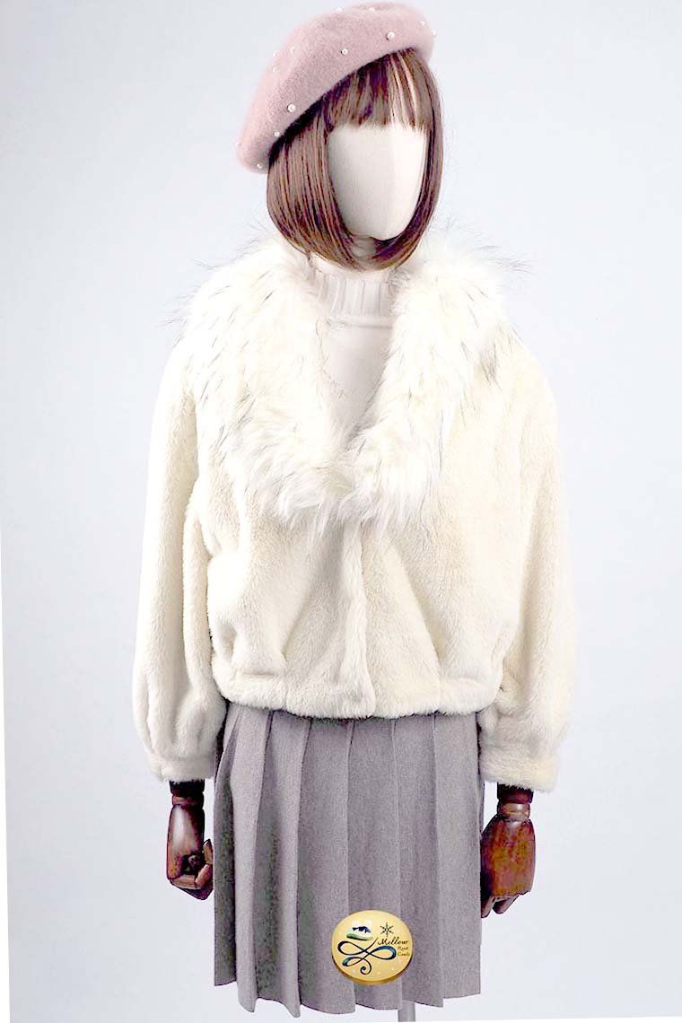 เช่าเสื้อโค้ทผู้หญิง รุ่น  Fur Faux Lily White Bolero Jacket  905GJF395FAWH2XL1