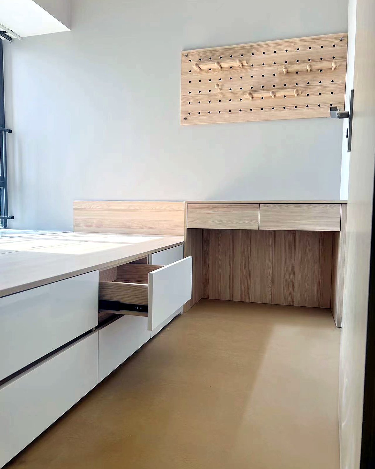 Children's room built-ins made from low-emission ENF-grade plywood