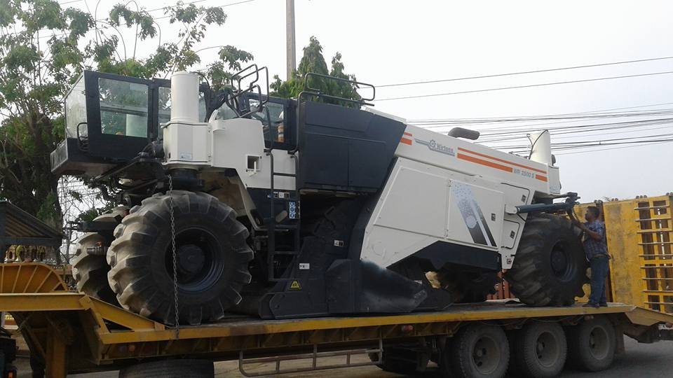 (ปิดการขาย)ส่งมอบรถกัดถนน WIRTGEN รุ่น WR2500S ไปเชียงใหม่  ใช้ดี จริง รับประกันคุณภาพ