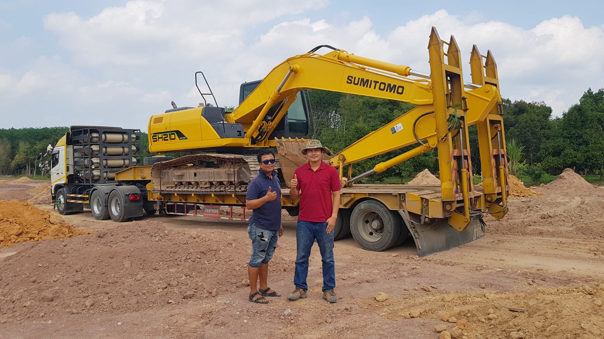 (ปิดการขาย)รถแบคโฮมือสอง SUMITOMO SH210F-5 สภาพเทพบุตร 