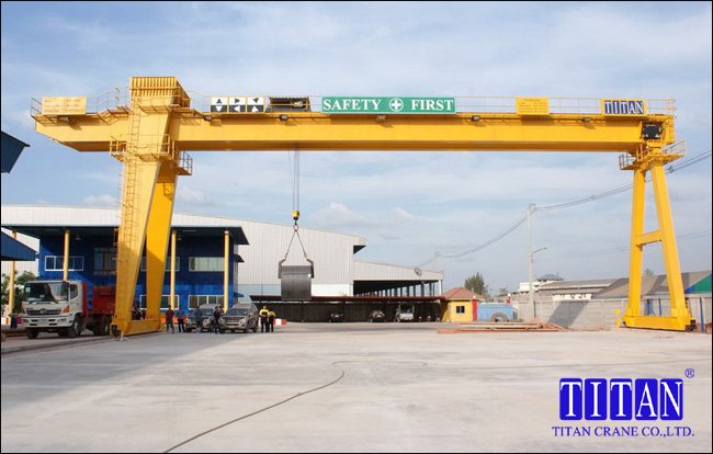 GANTRY CRANES : DOULE GIRDER