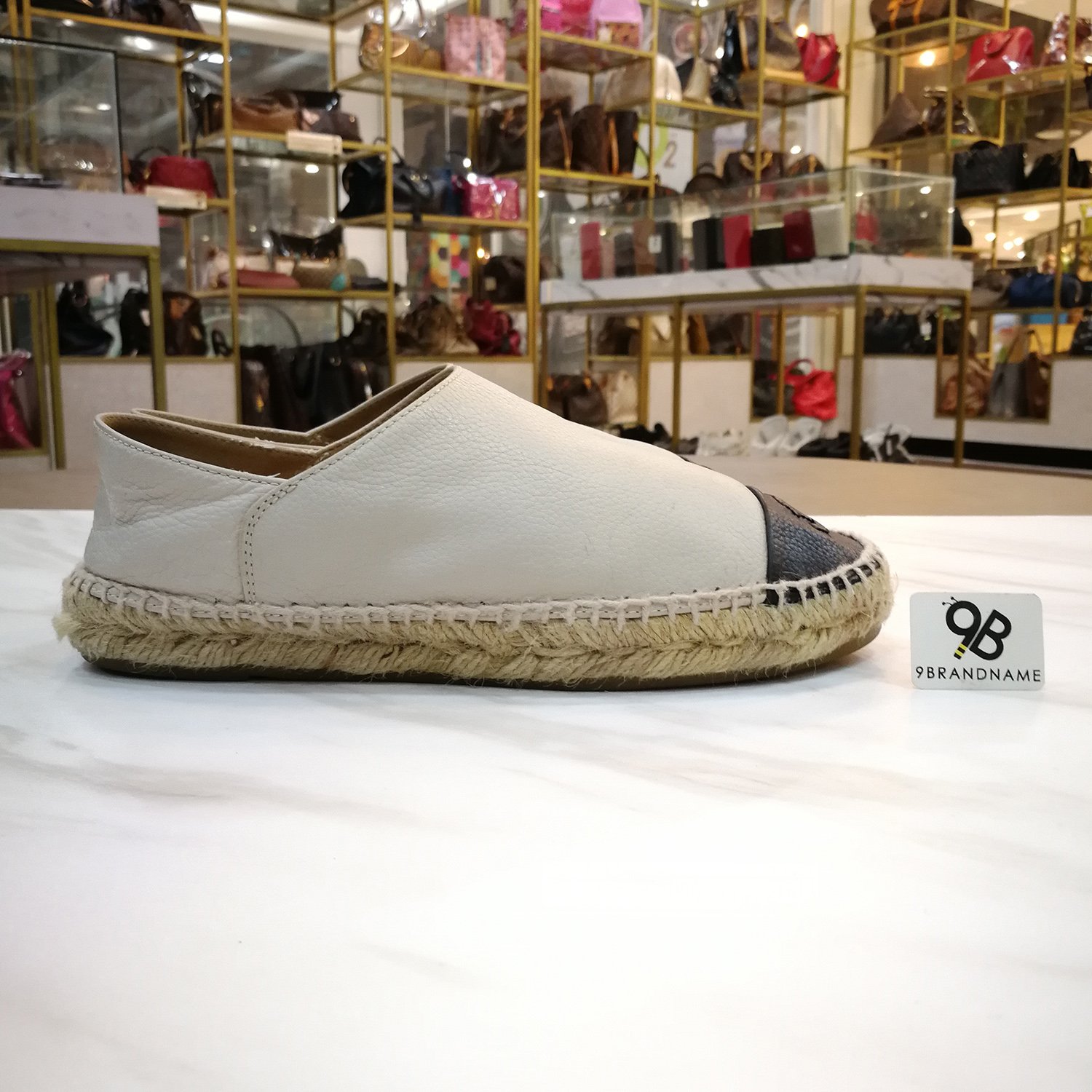 Used chanel shoes shop