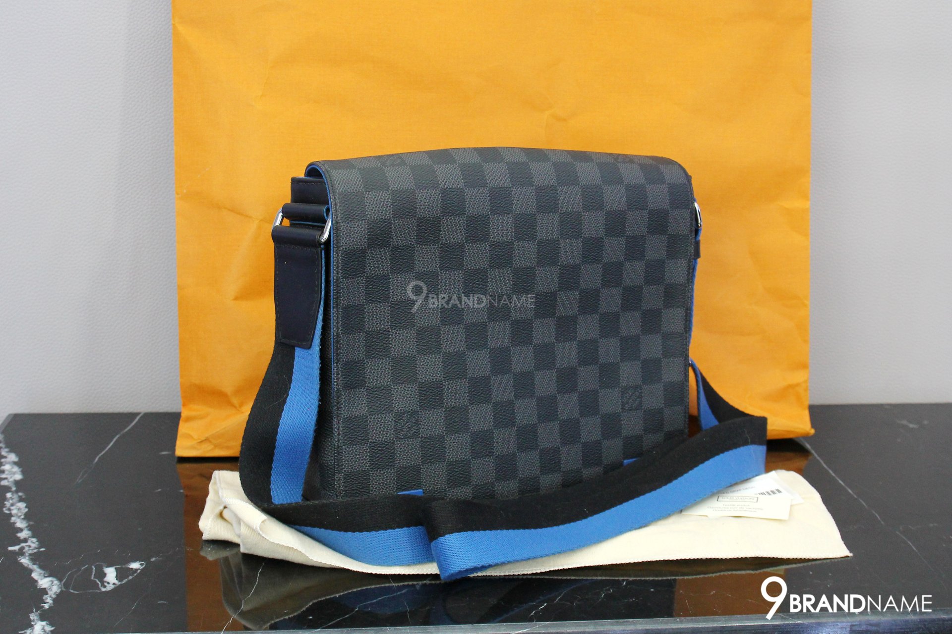 Louis Vuitton District Damier Graphite PM