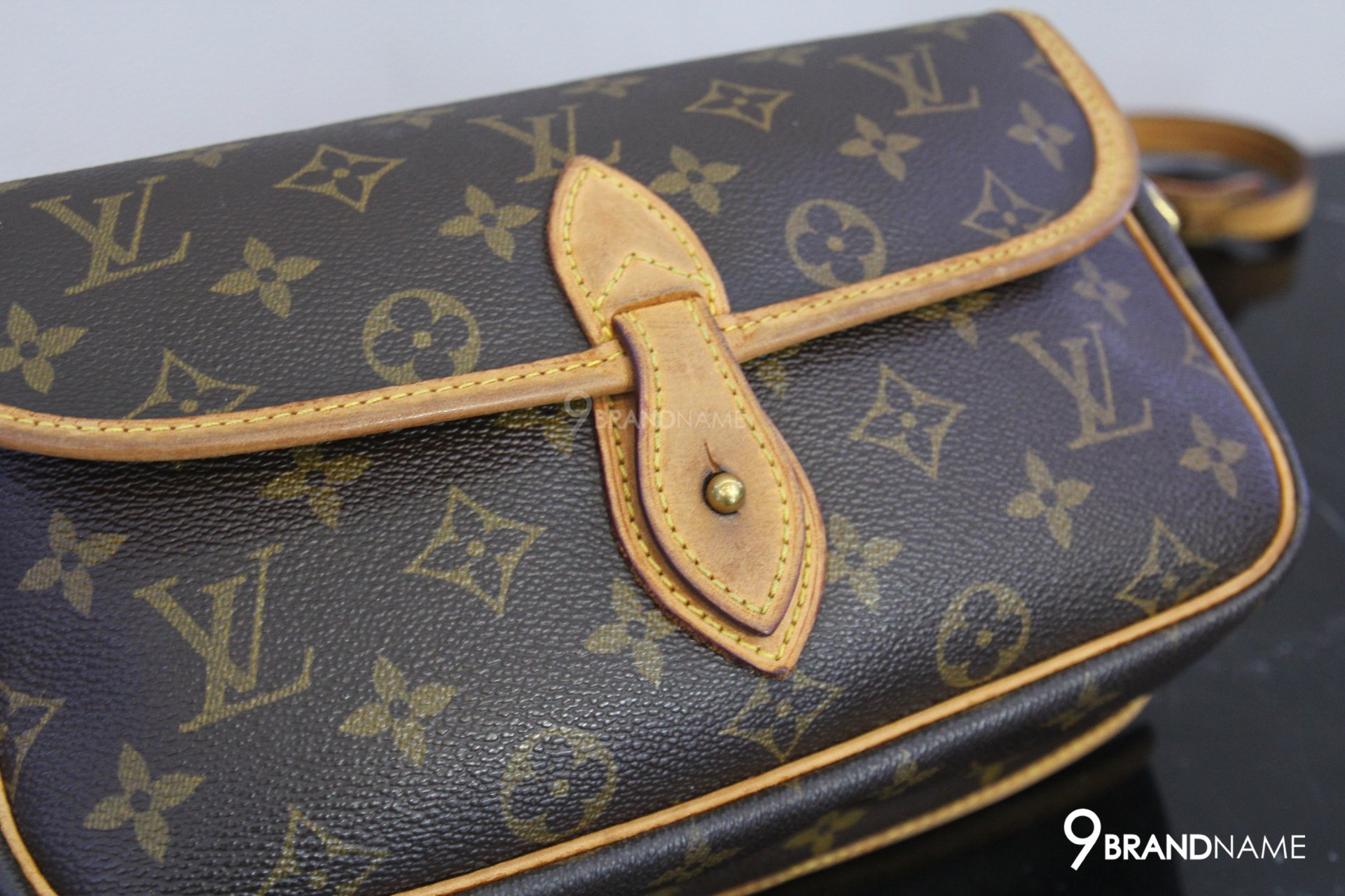 Louis Vuitton Gibeciere mm M42247 Brown Monogram Shoulder Bag 11422