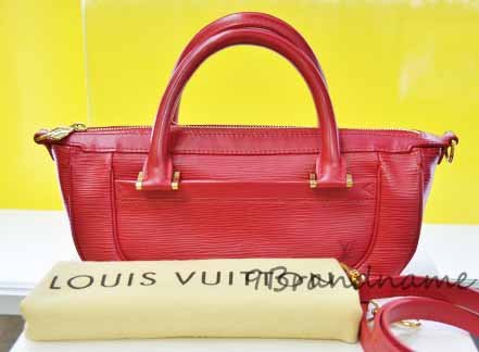 Louis Vuitton Dhanura EPI ลายไม้สีแดง ทรงคล้องแขน พร้อมสายสะพายยาว สภาพดีมากค่ะ